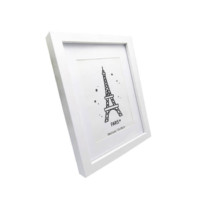 white 15 x 20 cm photo frame